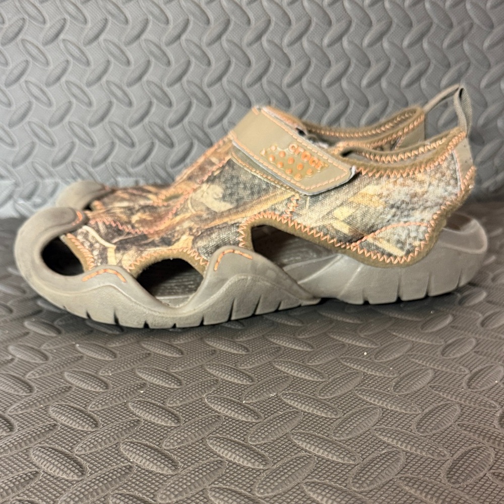 Crocs Swiftwater Camo Clogs Water Shoes Men’s Size 9